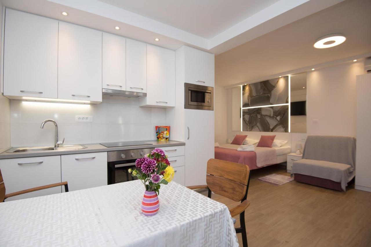 Luxury Studio Apartment Honeymoon Split Exterior foto